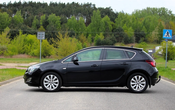 Opel Astra cena 20900 przebieg: 247661, rok produkcji 2011 z Płock małe 667